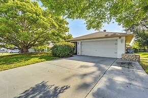 5 Mi to Weeki Wachee: Spring Hill Home w/ Lanai