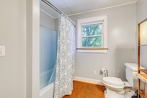 Blacksburg Hideaway w/ Hot Tub ~ 5 Mi to Campus!