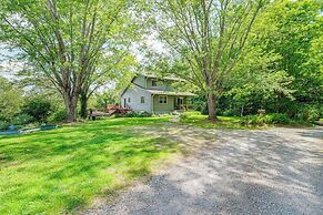 Blacksburg Hideaway w/ Hot Tub ~ 5 Mi to Campus!