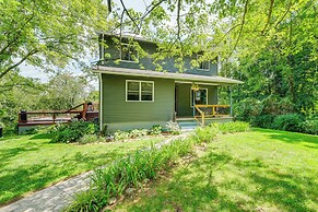 Blacksburg Hideaway w/ Hot Tub ~ 5 Mi to Campus!