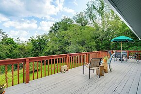 Blacksburg Hideaway w/ Hot Tub ~ 5 Mi to Campus!