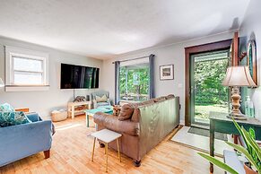 Blacksburg Hideaway w/ Hot Tub ~ 5 Mi to Campus!