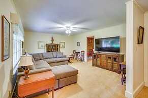 Peaceful Lumberton Home - 7 Mi to Dtwn Riverwalk!