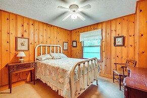 Peaceful Lumberton Home - 7 Mi to Dtwn Riverwalk!
