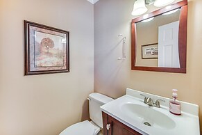 Luxe Lakefront Portsmouth Home: Fish, Swim & Play!