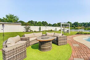 Luxe Lakefront Portsmouth Home: Fish, Swim & Play!