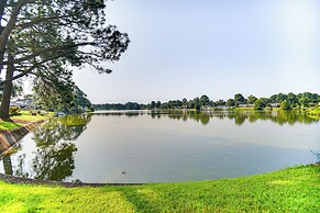 Luxe Lakefront Portsmouth Home: Fish, Swim & Play!