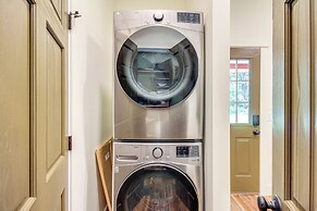 Tennessee Farmhouse Retreat w/ Wraparound Deck!