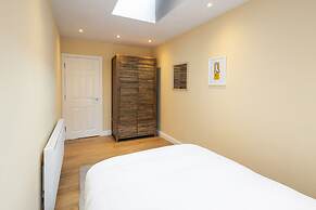 Host Stay Newton House