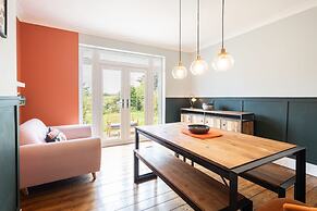 Host Stay Newton House