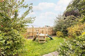 Host Stay Newton House