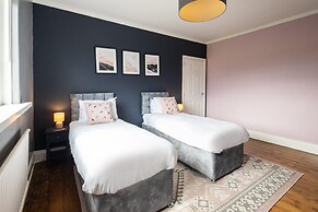 Host Stay Newton House