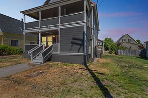 Charming Downtown Mccloud Retreat 2 Bedroom Home