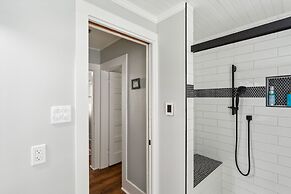 Charming Downtown Mccloud Retreat 2 Bedroom Home