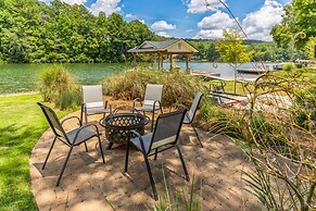 The Blue Flamingo 5 Bedroom Home by RedAwning