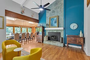 The Blue Flamingo 5 Bedroom Home by RedAwning