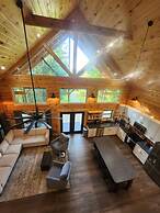 The Great Escape - 2 Bedrooms, 2.5 Baths, Sleeps 12 Home by RedAwning