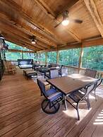 The Great Escape - 2 Bedrooms, 2.5 Baths, Sleeps 12 Home by RedAwning