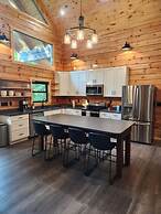 The Great Escape - 2 Bedrooms, 2.5 Baths, Sleeps 12 Home by RedAwning