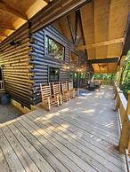 The Great Escape - 2 Bedrooms, 2.5 Baths, Sleeps 12 Home by RedAwning