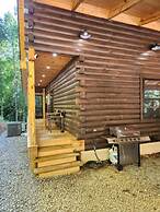 The Great Escape - 2 Bedrooms, 2.5 Baths, Sleeps 12 Home by RedAwning