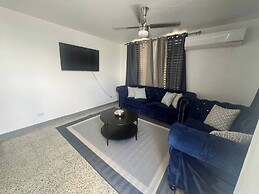 Stylish Remodeled 3BR w Yard Near Airport and Beaches