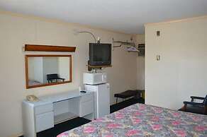 Capri Motel By OYO Elwood, Wathena