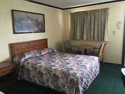 Capri Motel By OYO Elwood, Wathena