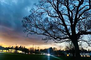 Gerrardscross-sleeps4-parking-petfriendly-wembley