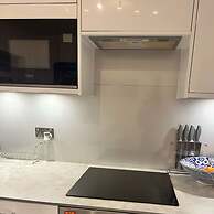 Gerrardscross-sleeps4-parking-petfriendly-wembley