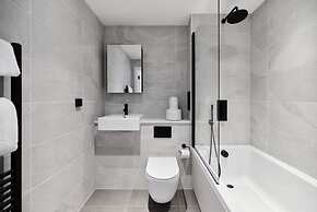 The Tottenham Wonder - Pleasing 2bdr Flat With Balcony