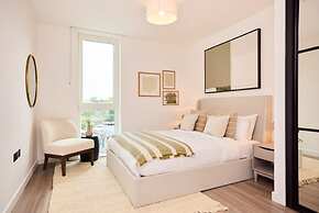 The Tottenham Wonder - Pleasing 2bdr Flat With Balcony