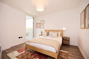 The Tottenham Classic - Charming 2bdr Flat With Balcony