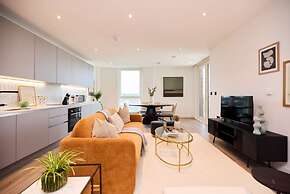 The Tottenham Classic - Charming 2bdr Flat With Balcony