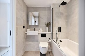 The Tottenham Classic - Charming 2bdr Flat With Balcony