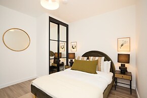 The Tottenham Classic - Charming 2bdr Flat With Balcony