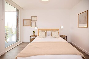 The Tottenham Classic - Charming 2bdr Flat With Balcony