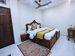 Hotel Royal Shantii Inn