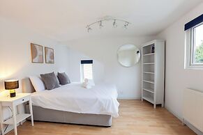 Spacious 3BD with Large Garden in Aynho