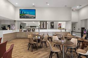 Premier Resort Condos Near Universal