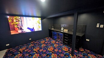 Cockatoo Retreat