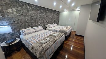 Cockatoo Retreat