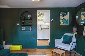 Stunning 2BD in the Heart of Malmesbury