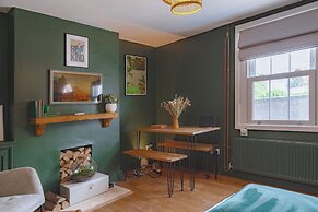 Stunning 2BD in the Heart of Malmesbury