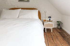 Stunning 2BD in the Heart of Malmesbury