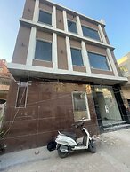 Hotel KR 5Mins Walk From Golden Temple