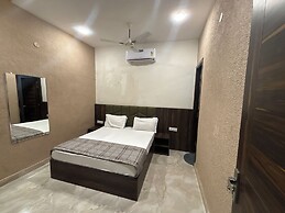 Hotel KR 5Mins Walk From Golden Temple