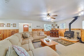 8 Mi to Dodge Ridge Mtn: Peaceful Cabin w/ Deck!