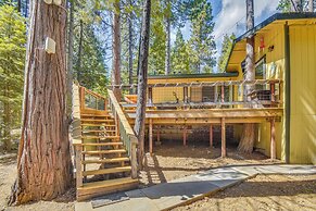 8 Mi to Dodge Ridge Mtn: Peaceful Cabin w/ Deck!