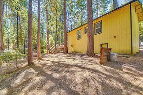 8 Mi to Dodge Ridge Mtn: Peaceful Cabin w/ Deck!